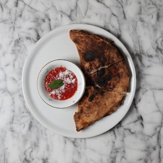 Nonna Calzone